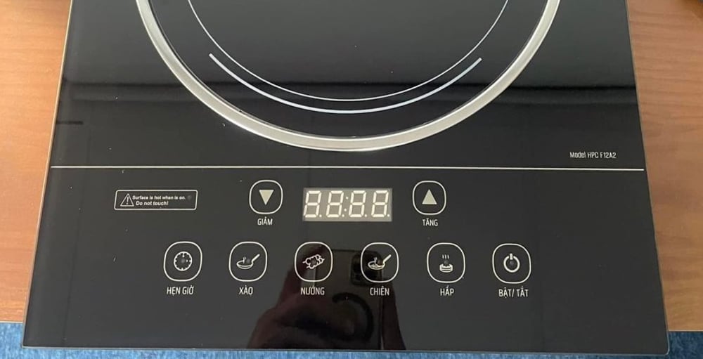 Bếp hồng ngoại đơn Hòa Phát HPC F12A2 - Hàng chính hãng